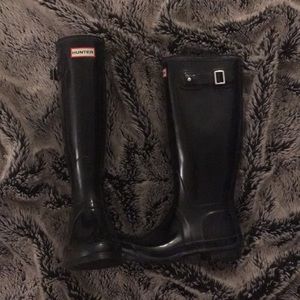 Hunter black boots